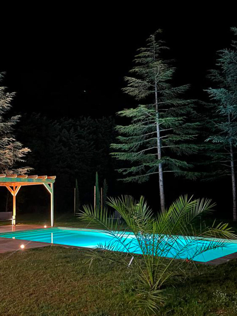 La Louvière des Garrigues, grande maison de vacance avec piscine privée