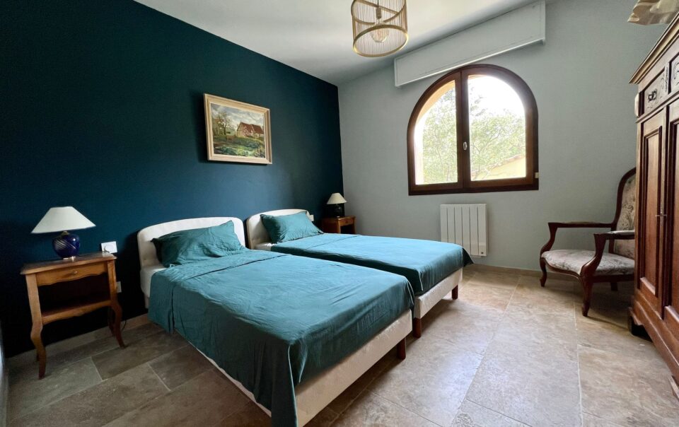 Mr. Prunelle's room, on the ground floor, facing south - Louvière des Garrigues holiday villa